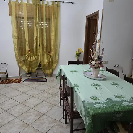 Lucia's House Iglesias